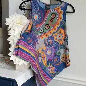 Adorable, Colorful COCO Bianco top, size s